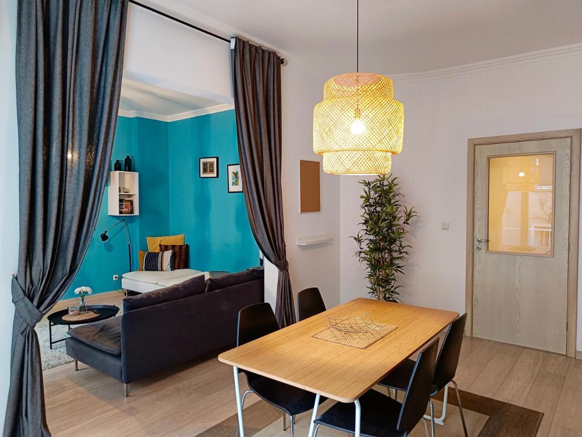 Newly Refurbished Apartment In The City Center Sofia Bagian luar foto
