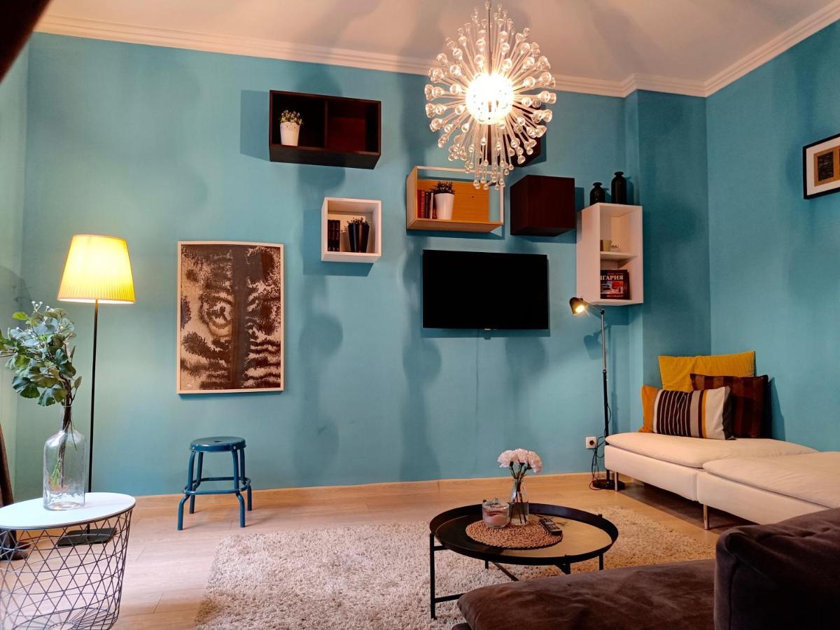 Newly Refurbished Apartment In The City Center Sofia Bagian luar foto