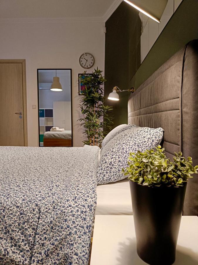 Newly Refurbished Apartment In The City Center Sofia Bagian luar foto